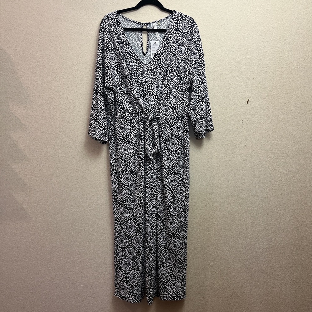 NWT Printed Tie-Front Gaucho Jumpsuit in 2x!